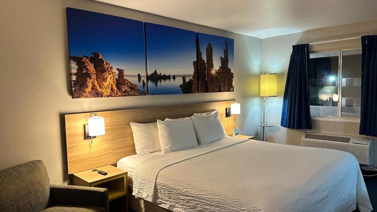 Days Inn By Wyndham Ridgecrest Near China Lake Naval Station Zewnętrze zdjęcie