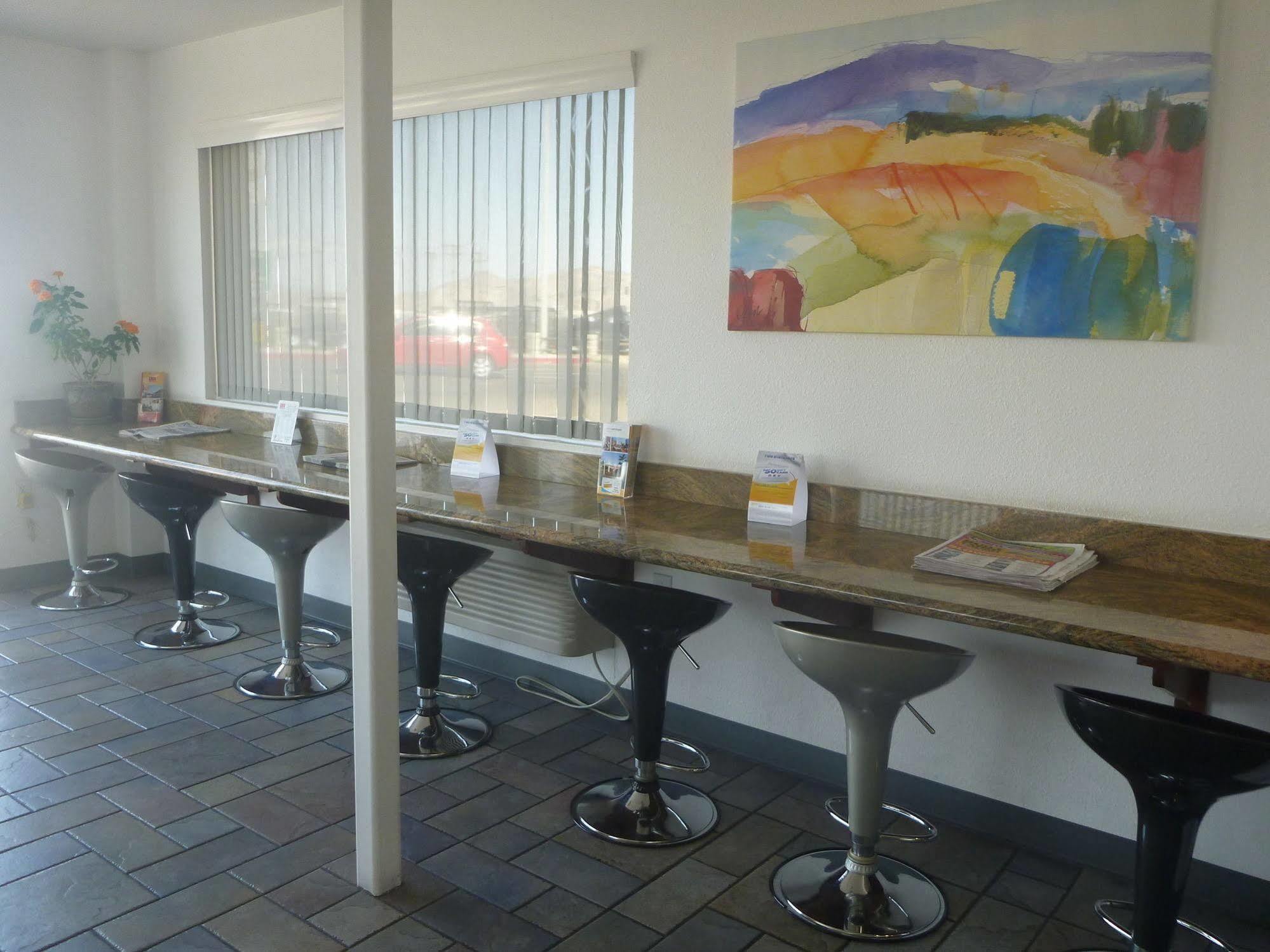 Days Inn By Wyndham Ridgecrest Near China Lake Naval Station Zewnętrze zdjęcie